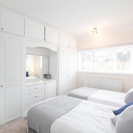 Вилла 3 Bed House/Garden/Wi-Fi/Parking/Central Location Гильдфорд Экстерьер фото